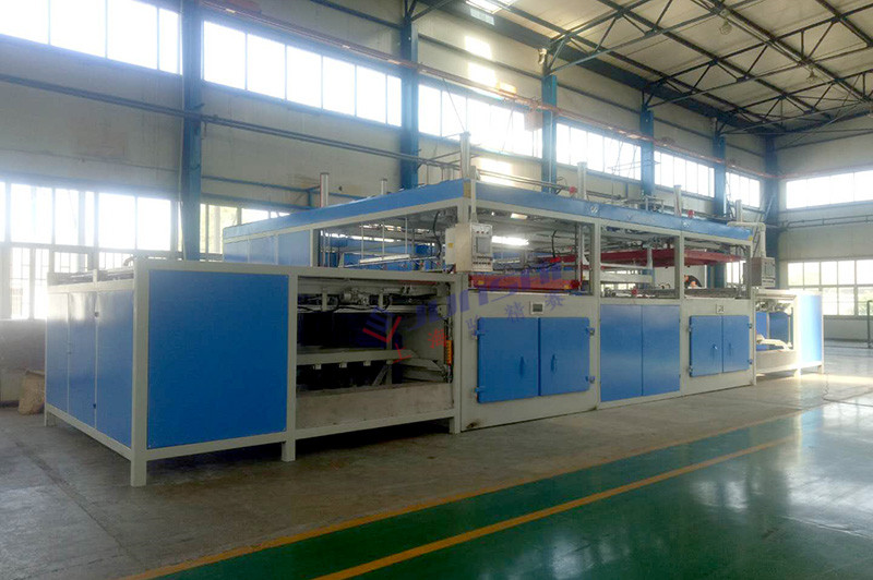 雙頭自動<a href=http://yglong.cn/ target=_blank class=infotextkey>吸塑機</a>.jpg